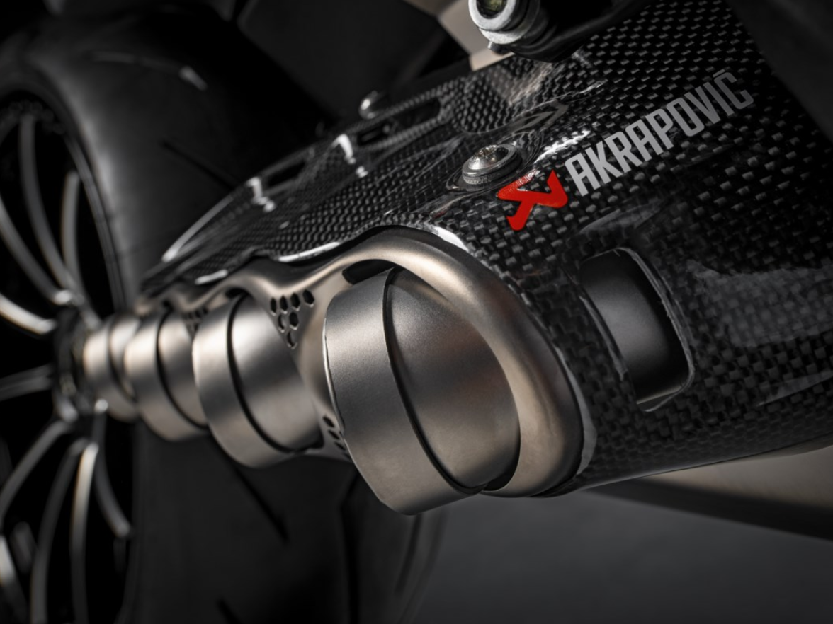 AKRAPOVIC Ducati Diavel V4 (2023+) Full Exhaust System (titanium