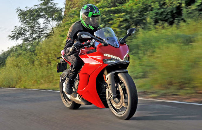 Ducati SuperSport (2017) Complete Review: History, Specifications, and Riding Experience