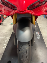 CARBONVANI DV4S25-11 Ducati Panigale V4 / Streetfighter V4 (2025+) Carbon Front Mudguard – Accessories in Desmoheart – an Motorcycle Aftermarket Parts & Accessories Online Shop
