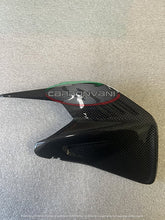 CARBONVANI DV4S25-23A Ducati Panigale V4 / Streetfighter V4 (2025+) Carbon Fork Cap – Accessories in Desmoheart – an Motorcycle Aftermarket Parts & Accessories Online Shop