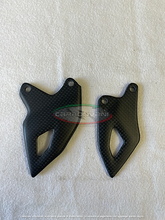 CARBONVANI DV4S25-15 Ducati Panigale V4 (2025+) Carbon Heel Guards – Accessories in Desmoheart – an Motorcycle Aftermarket Parts & Accessories Online Shop