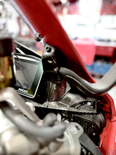 CARBONVANI DV4S25-03B Ducati Panigale V4 (2025+) Carbon Windshield Support – Accessories in Desmoheart – an Motorcycle Aftermarket Parts & Accessories Online Shop