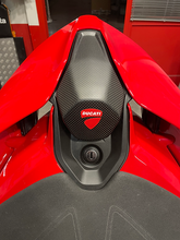 CARBONVANI DV4S25-09A Ducati Panigale V4 / Streetfighter V4 (2025+) Carbon Swab Pigtail – Accessories in Desmoheart – an Motorcycle Aftermarket Parts & Accessories Online Shop