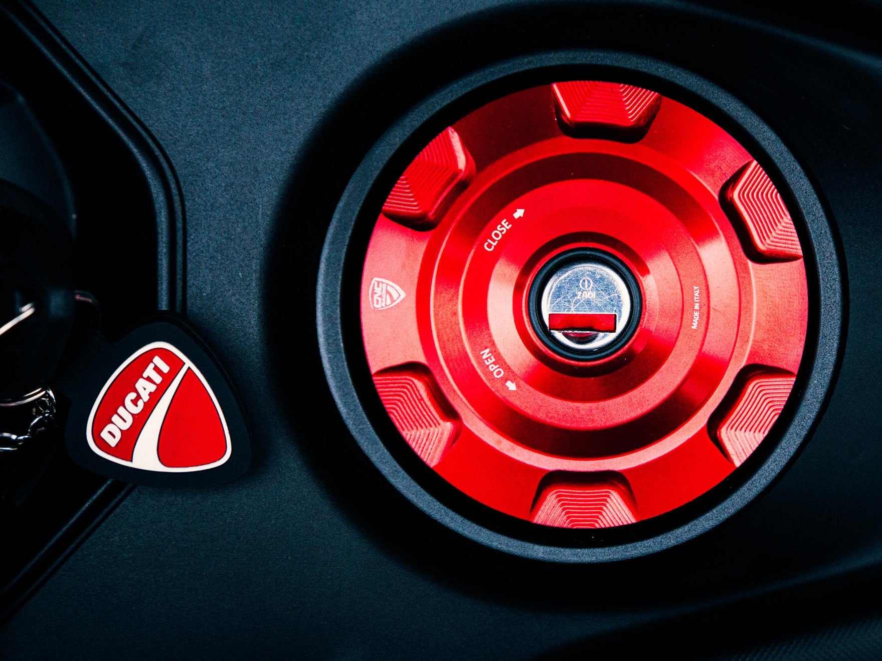 CNC RACING Ducati Hypermotard 698 Mono (2024+) Fuel Tank Cap