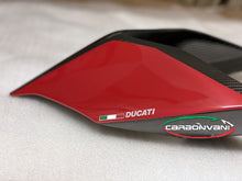 CARBONVANI Ducati Panigale V2 (2020+) Carbon Tail (glossy red in twill) – Accessories in Desmoheart – an Motorcycle Aftermarket Parts & Accessories Online Shop