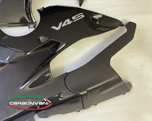 CARBONVANI Ducati Panigale V4 (2022+) Carbon Belly Pan (for Akrapovic exhaust) – Accessories in Desmoheart – an Motorcycle Aftermarket Parts & Accessories Online Shop