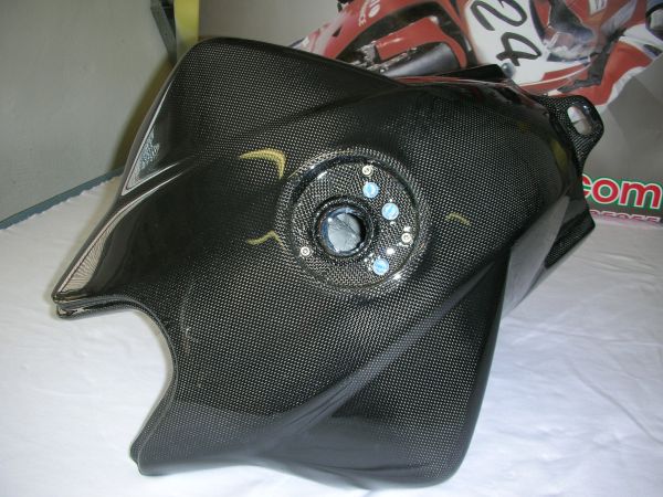 CARBONVANI MV Agusta Brutale (02/09) Carbon Fuel Tank Cover