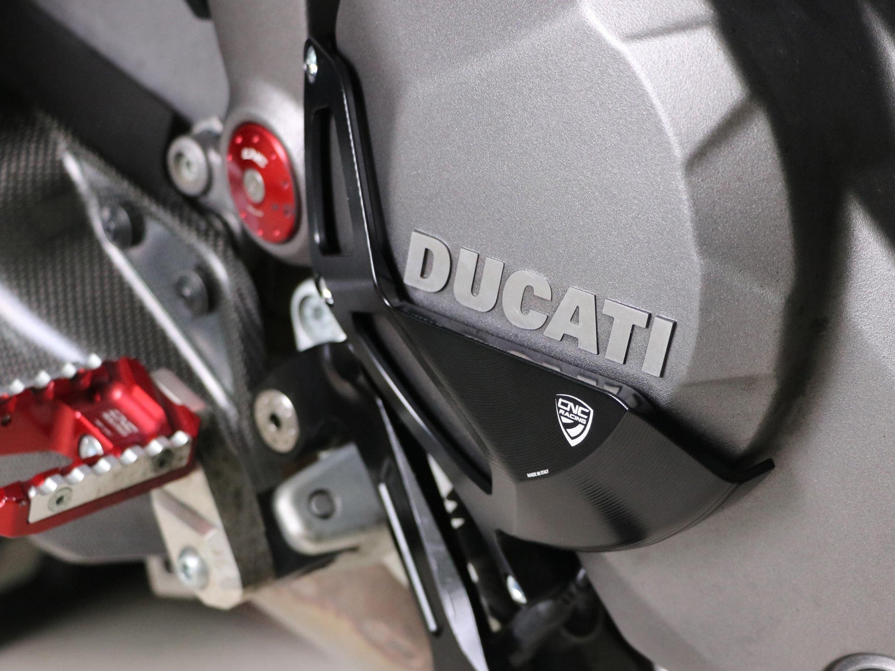 CNC RACING Ducati Multistrada 1260/1200 Clutch Cover Protector