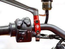 CVS02 - DUCABIKE Ducati Master Cylinder Clamp (mirror mount tread M8; left)