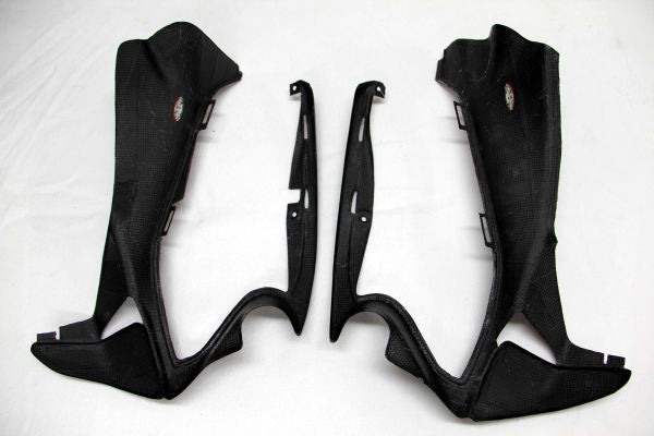 CARBONVANI Ducati Panigale (12/19) Carbon Fuel Tank Side Covers – Accessories in Desmoheart – an Motorcycle Aftermarket Parts & Accessories Online Shop